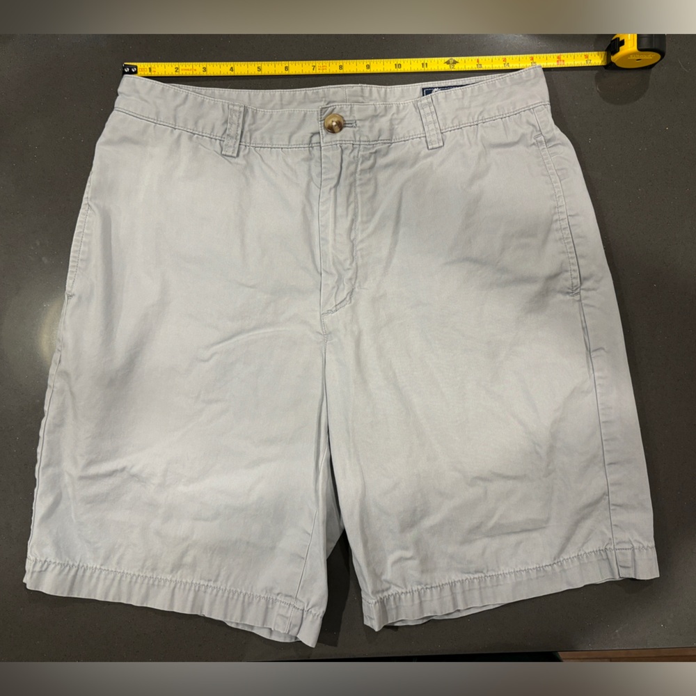 Vineyard Vines Mens Shorts size 32 Gray Flat Front Chino Khaki Preppy Golf